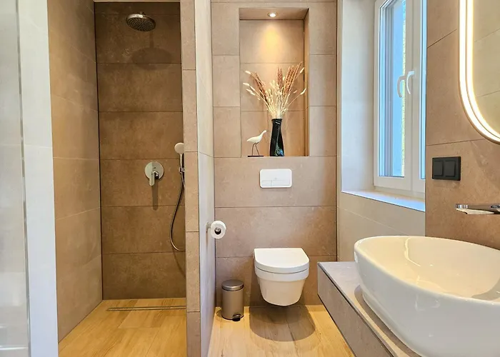 Lychenseevilla Mit Seeblick, Wintergarten, Kamin Und Sauna ヴィラ リヘン